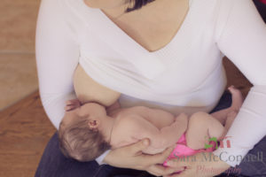 breastfeeding-baby-Sara-McConnell-Photography