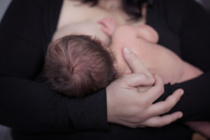 breastfeeding-baby-Sara-Mcconnell-photography